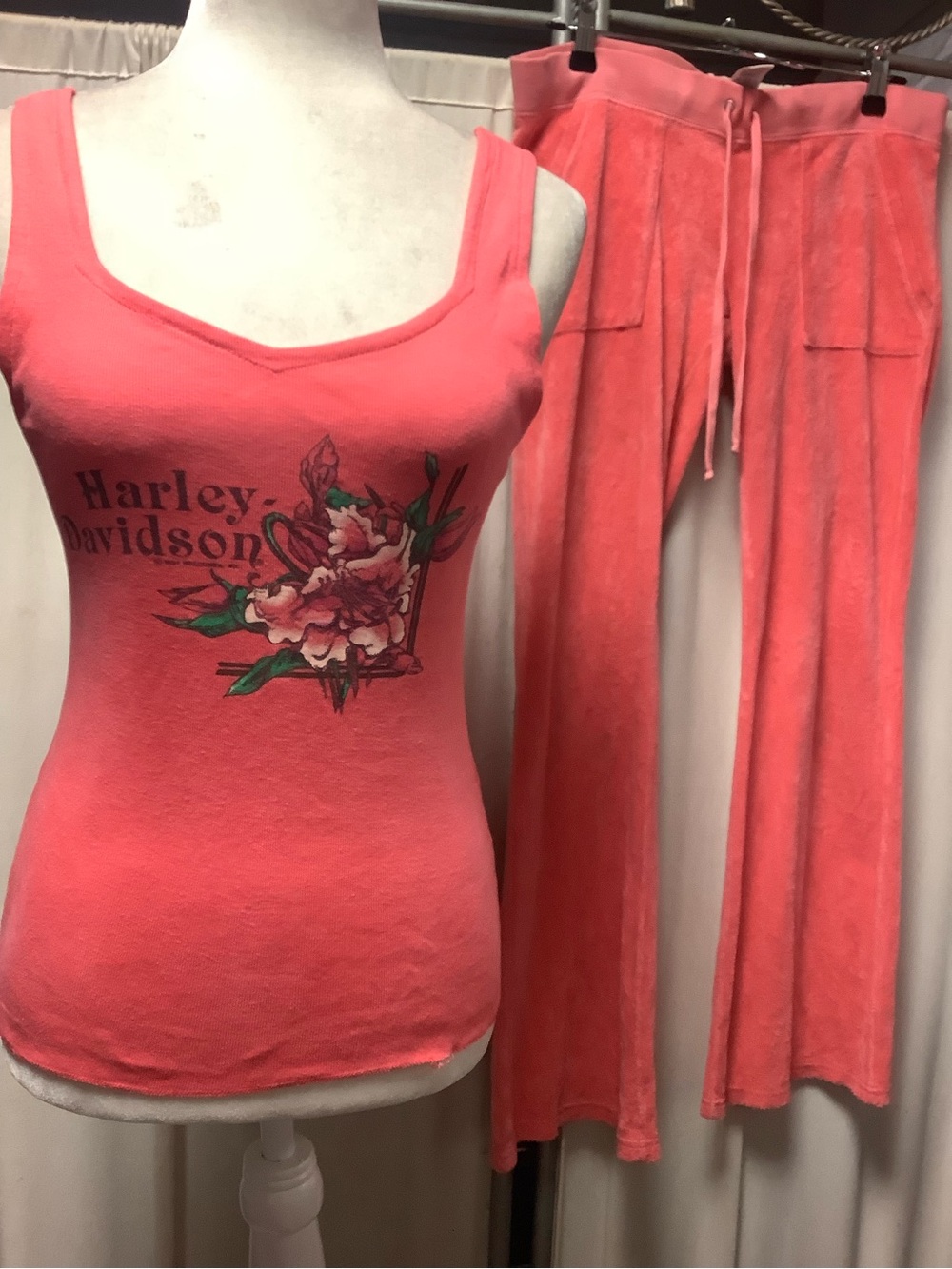 Juicy Couture Peach Terry Crop Pants 32 x 29 Velour Hoodie Harley-Davidson Tank